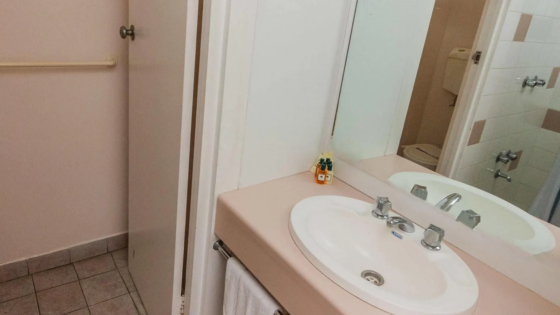**  Moruya Waterfront Hotel Motel Australia