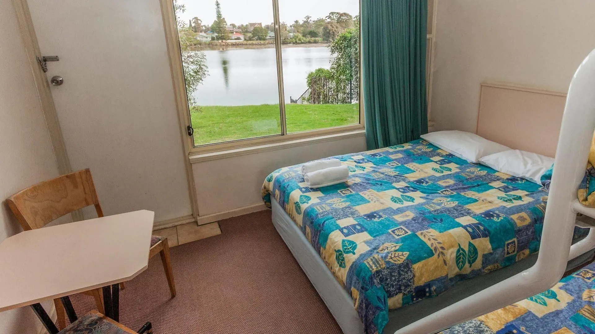 Moruya Waterfront Hotel Motel